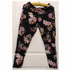 pants, leggings,  95% cotton, Torrid2, Floral pants, comfy, made in Cambodia